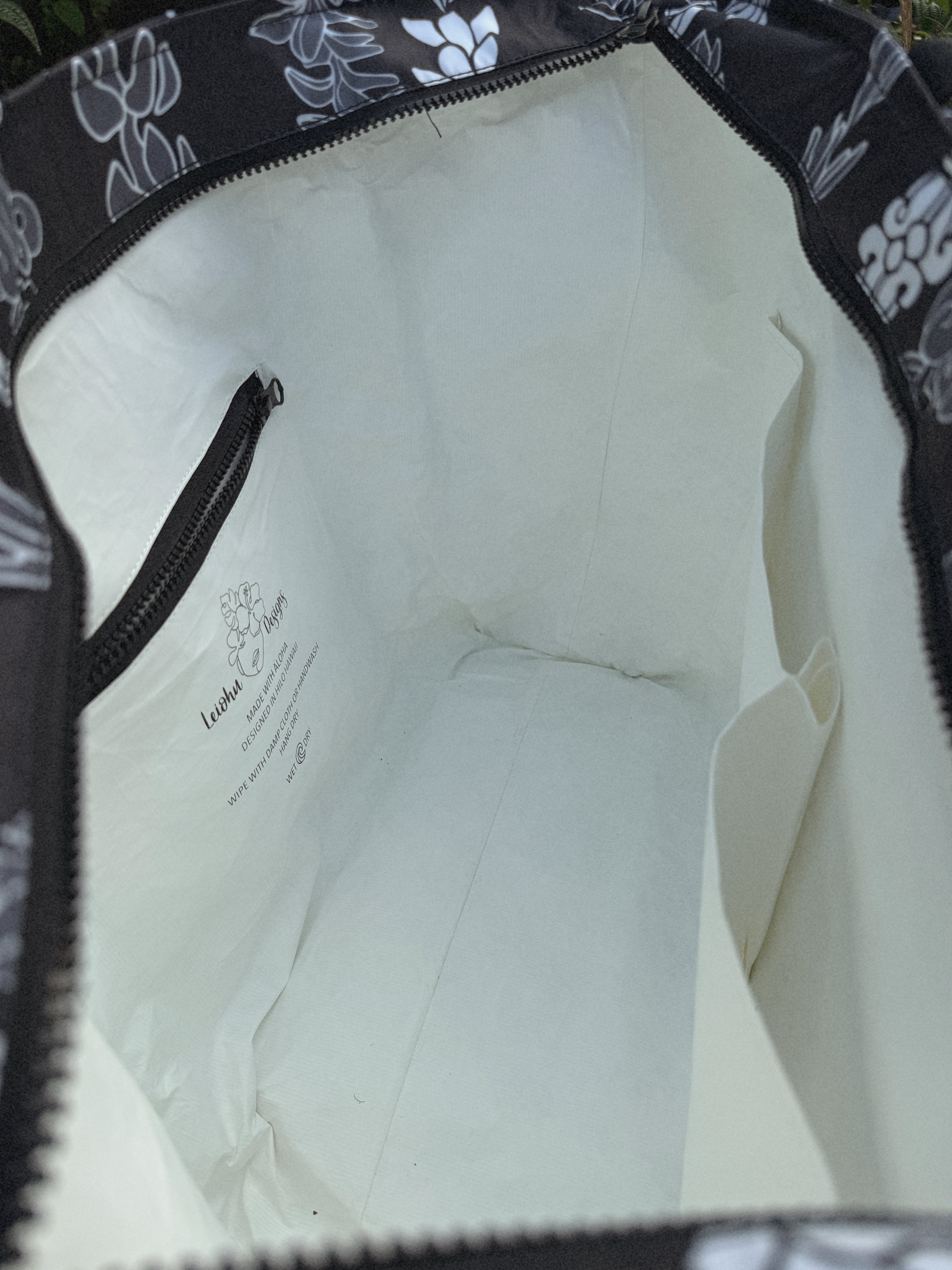 Ki'ihele Tote - Forever Lei - 'Ele'ele - LEIOHU DESIGNS