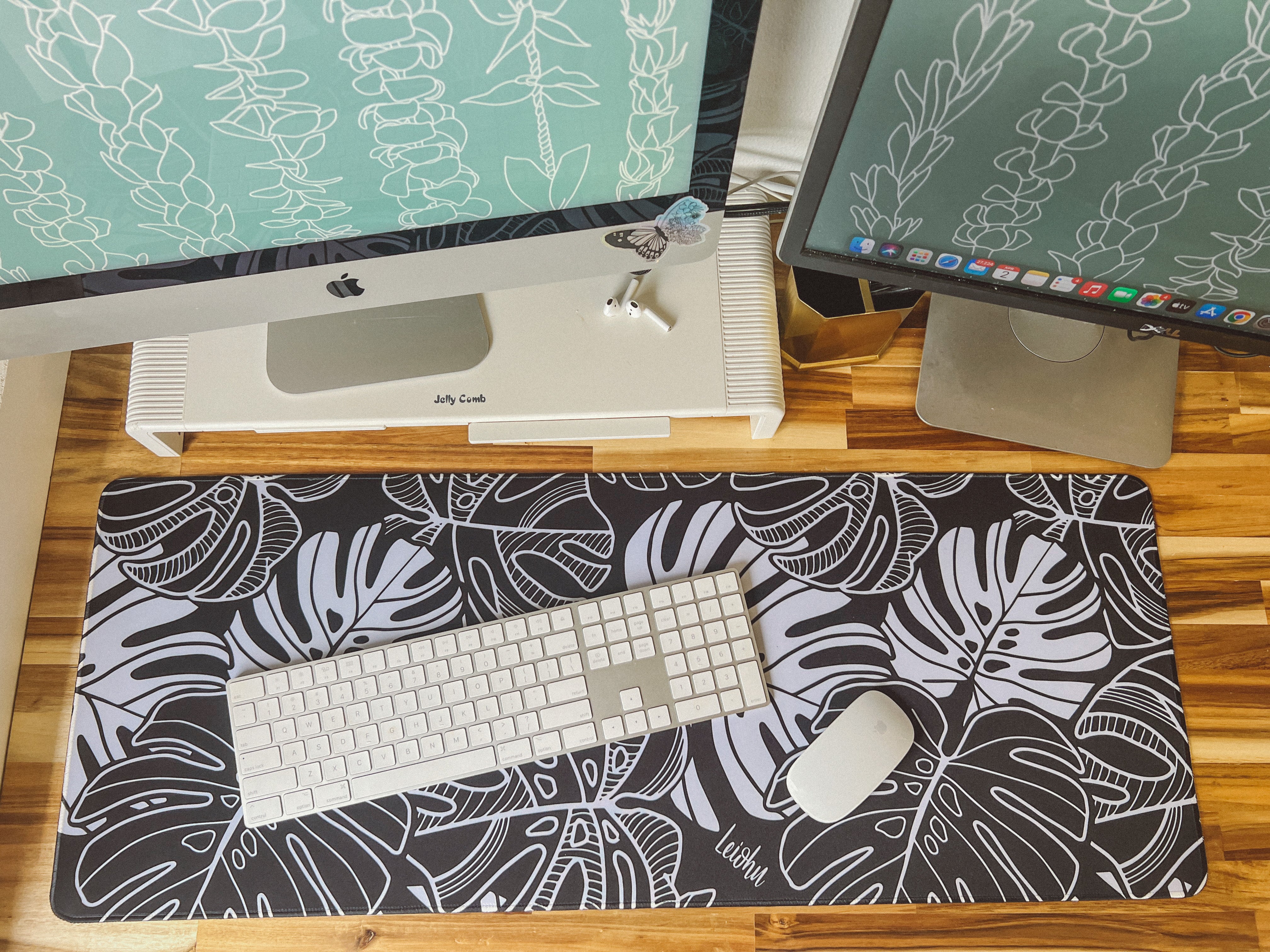 Monstera Dream - Desk Mat - LEIOHU DESIGNS
