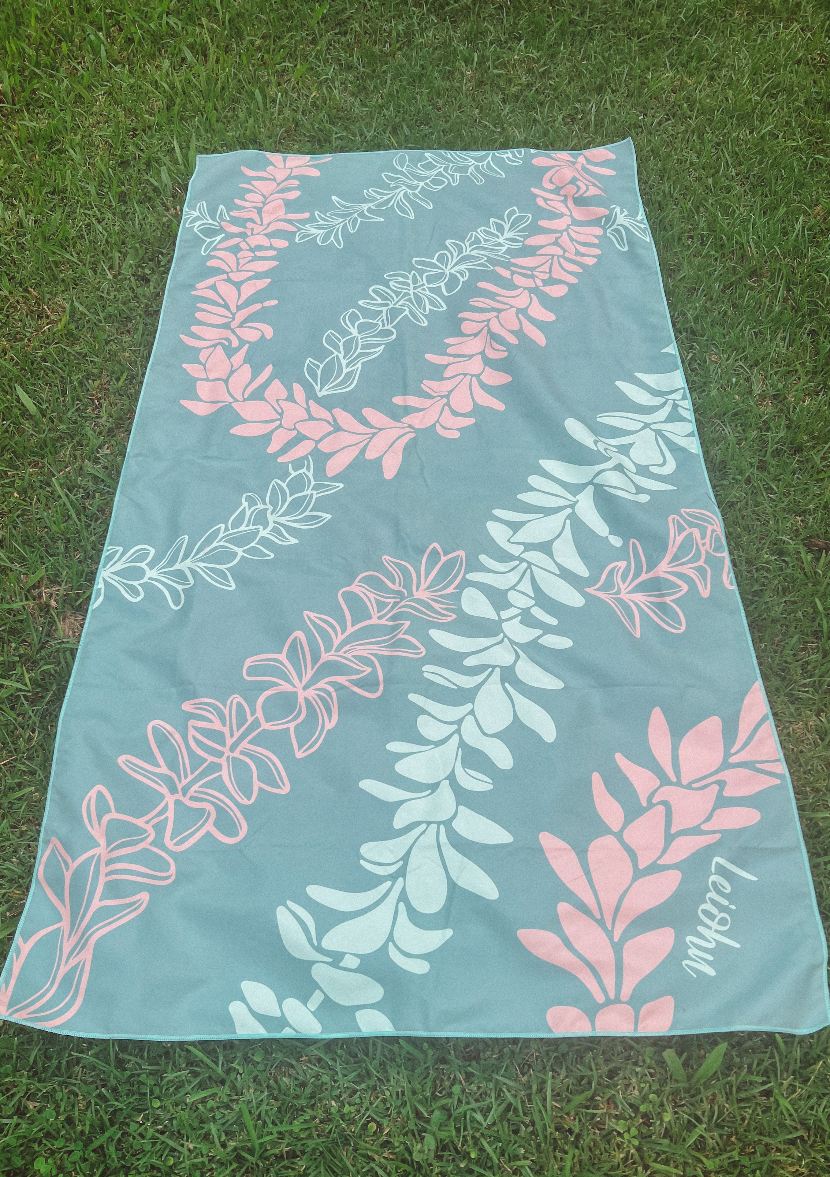 Microfiber Beach Towels - LEIOHU DESIGNS