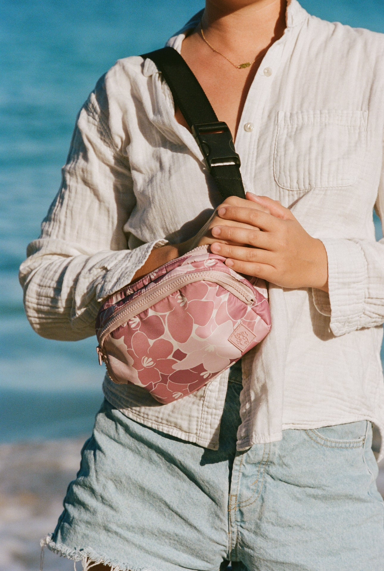 Kahakai Hip Pack - Puakenikeni Dream - LEIOHU DESIGNS