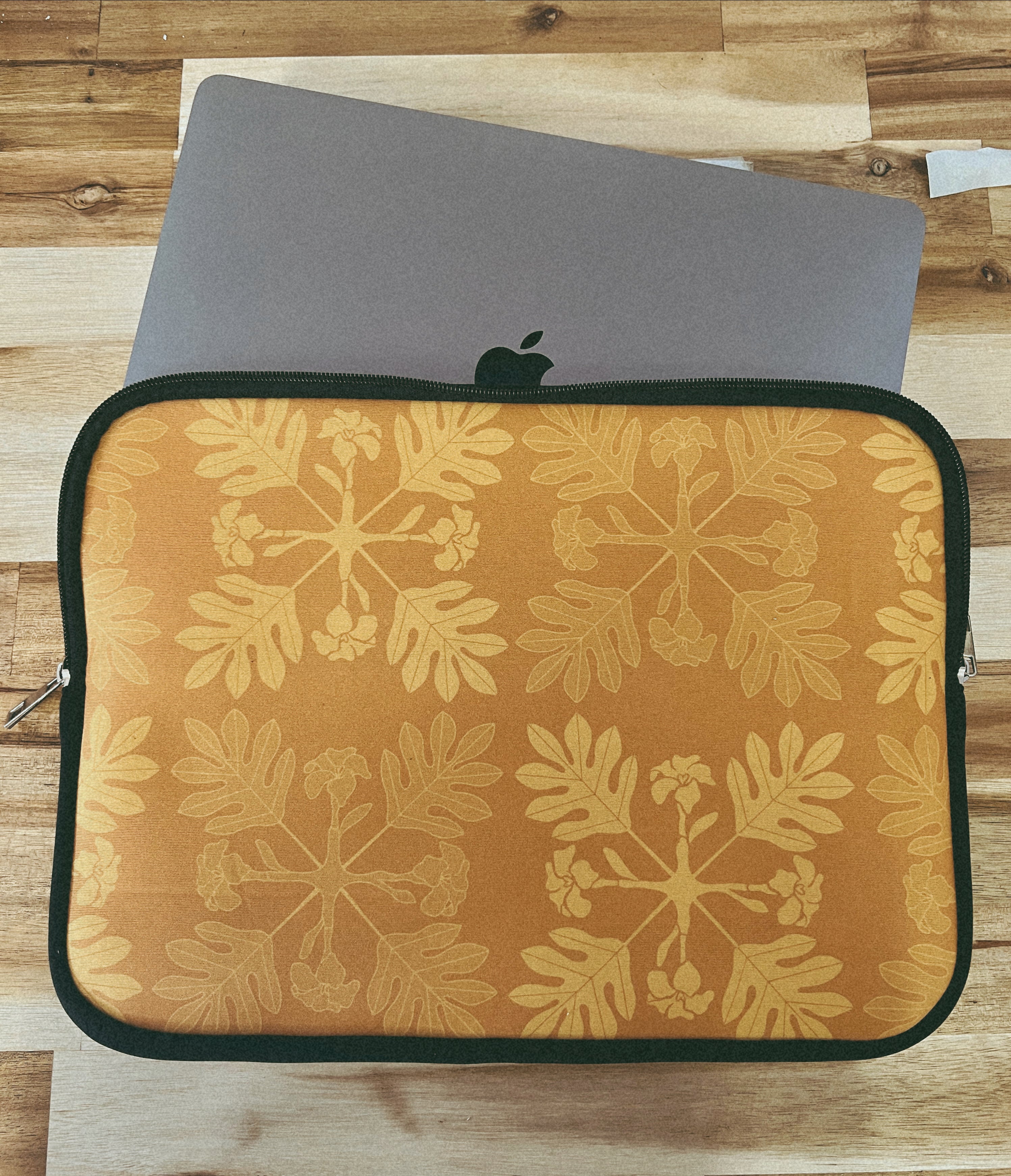 Puakenikeni Quilt - Laptop Sleeve - LEIOHU DESIGNS