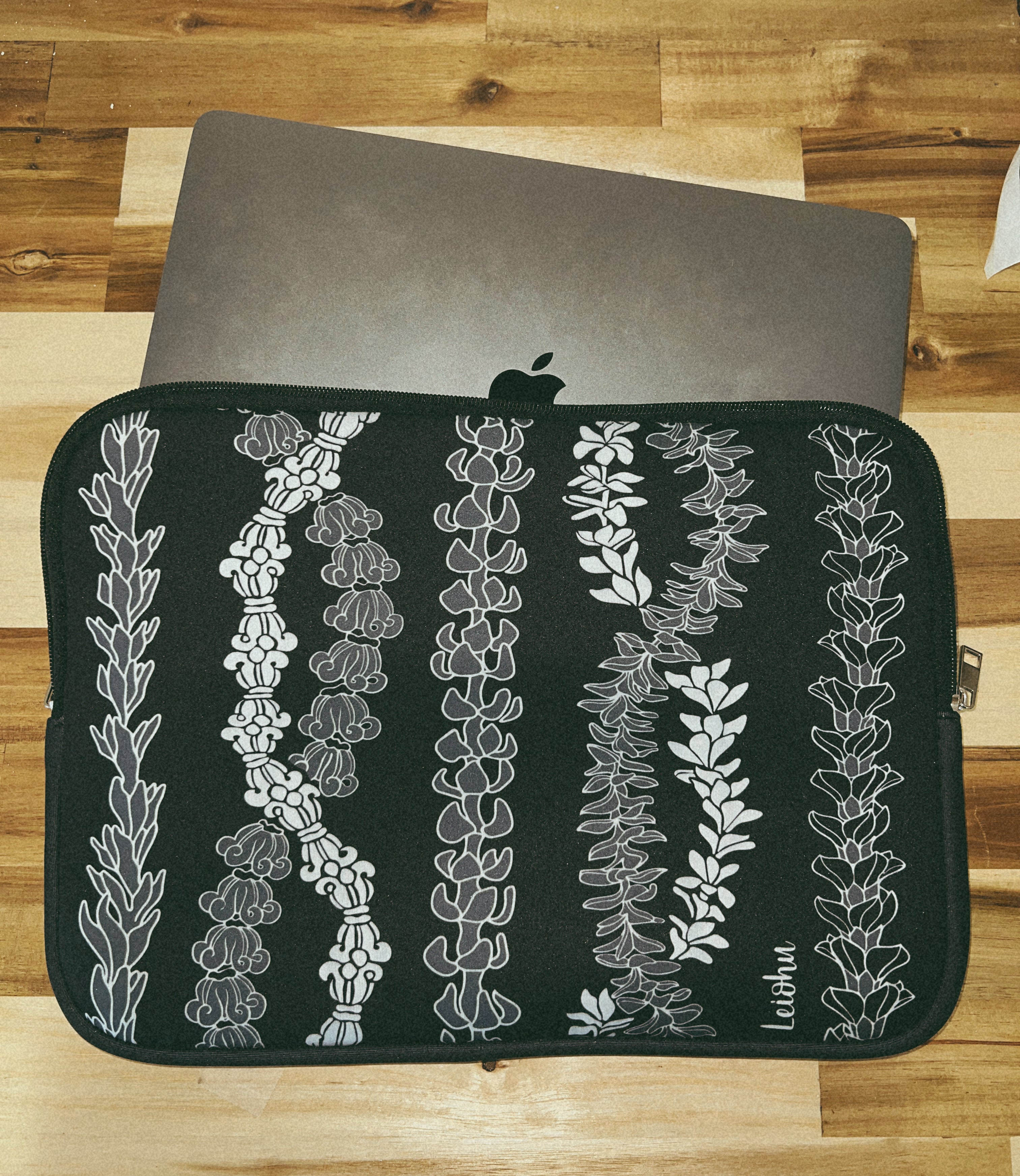 Forever Lei - 'Ele'ele - Double Laptop Sleeve - LEIOHU DESIGNS