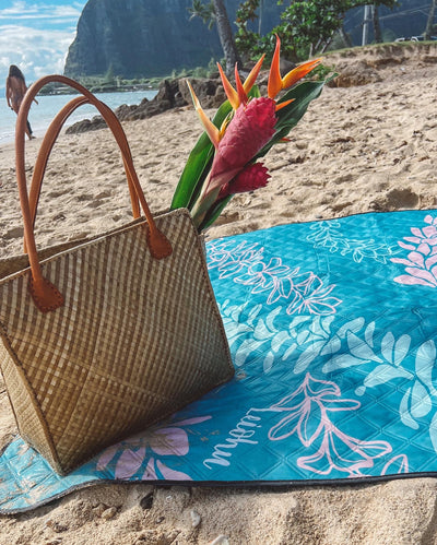 Huaka’i Mat - Groovy Pua Melia Lei. - (Pre-order)