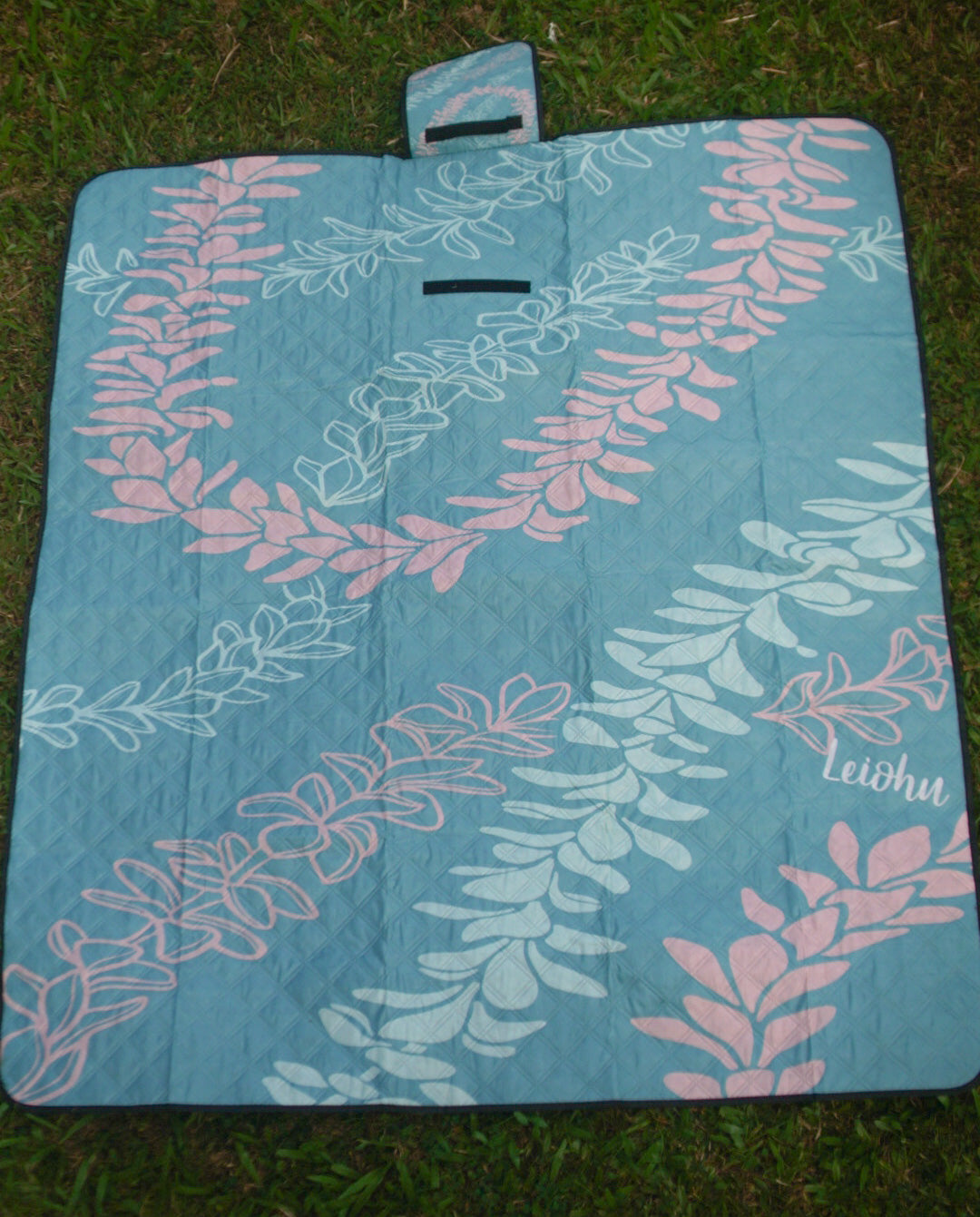 Huaka’i Mat - Groovy Pua Melia Lei - LEIOHU DESIGNS