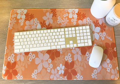 Groovy Pua -  Desk Mat
