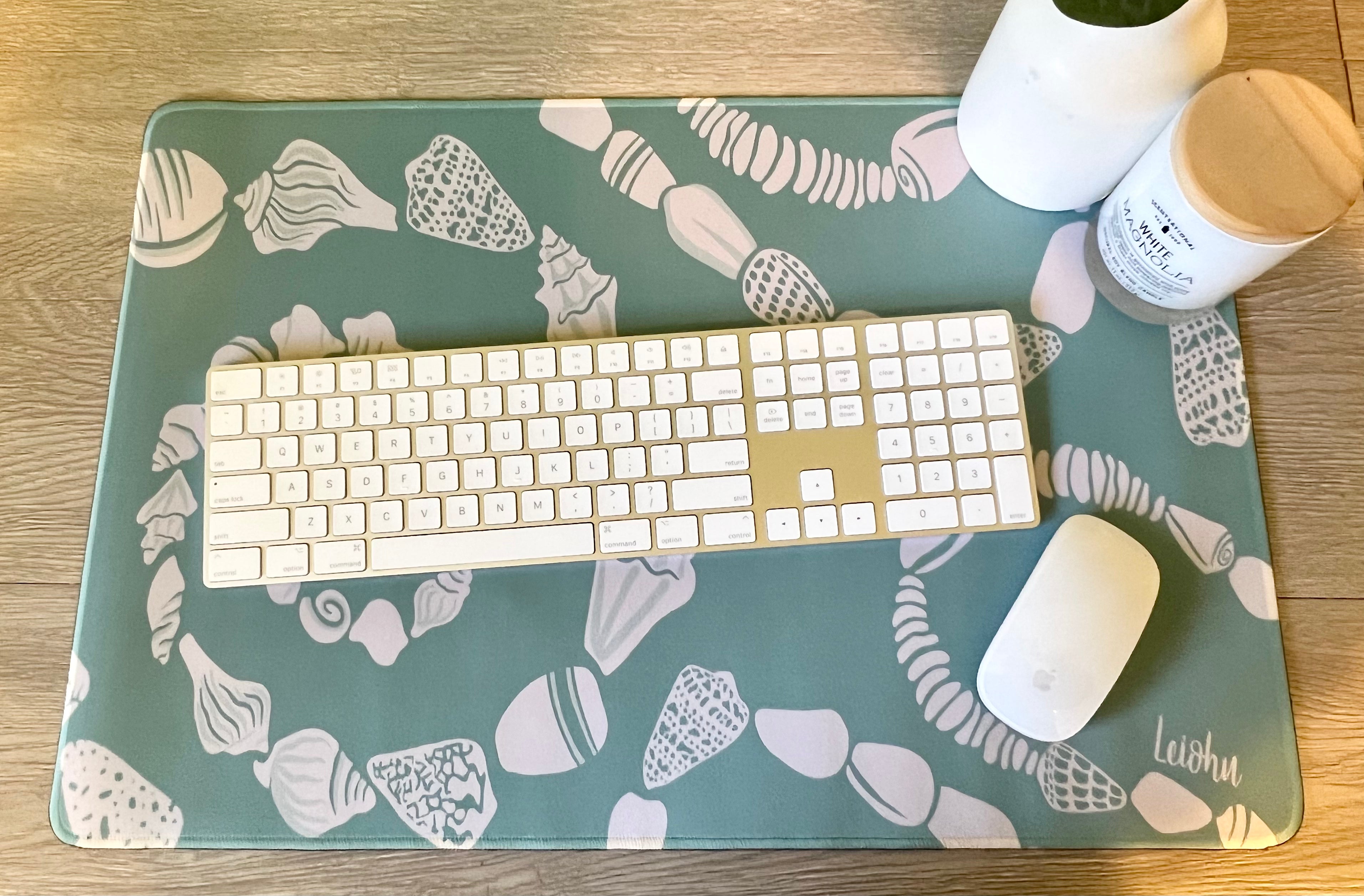 Groovy Shell - Desk Mat - LEIOHU DESIGNS