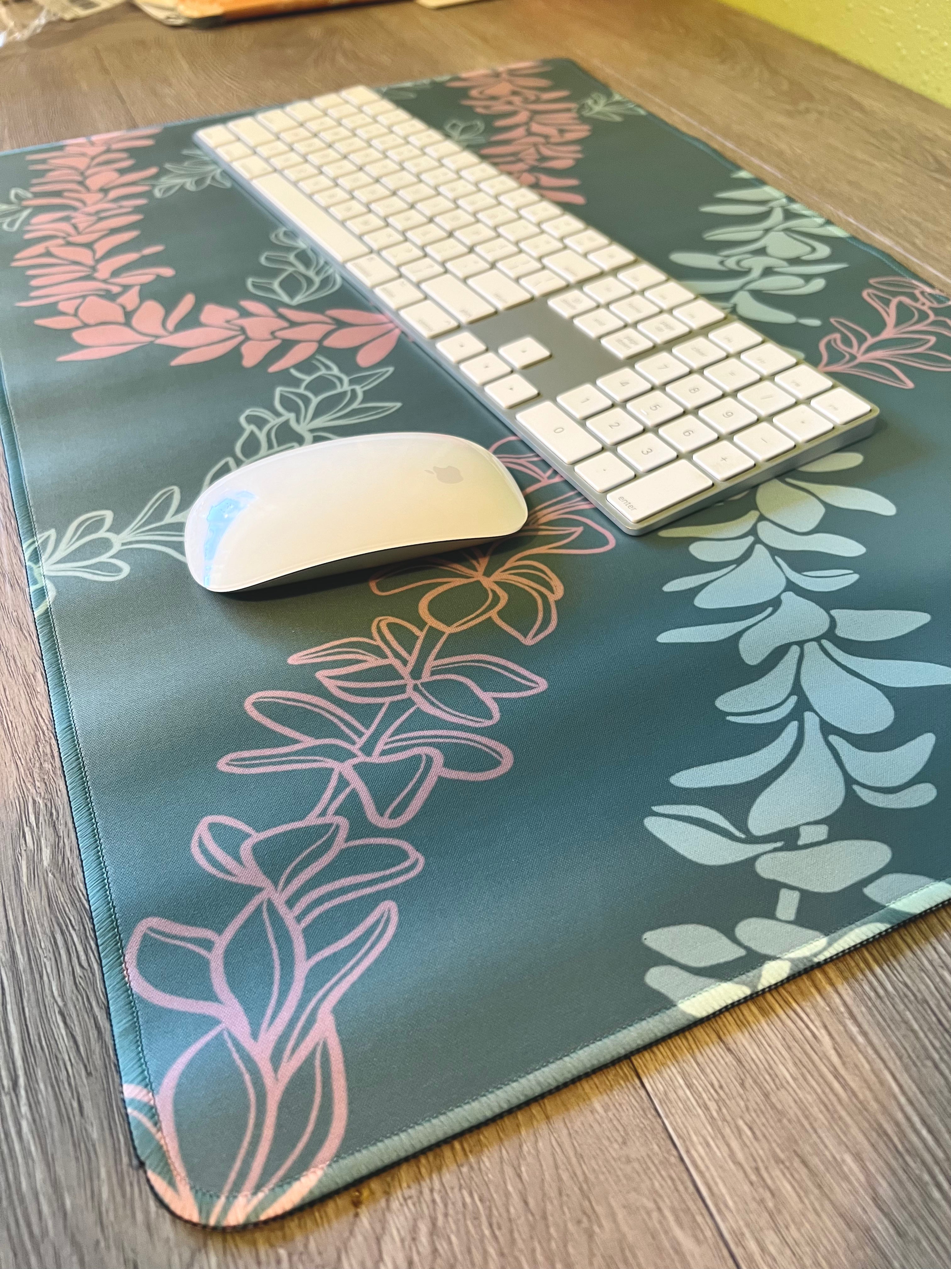 Groovy Pua Melia - Desk Mat - LEIOHU DESIGNS