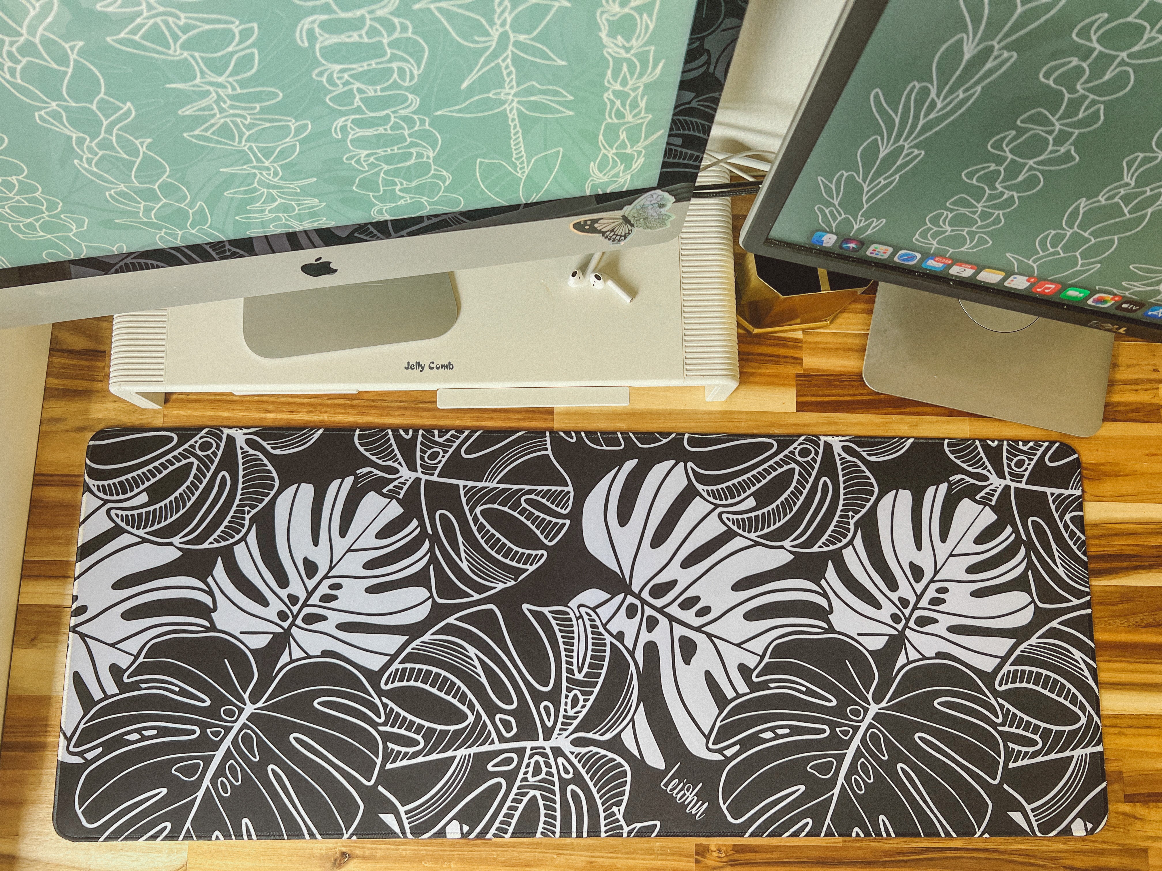 Monstera Dream - Desk Mat - LEIOHU DESIGNS