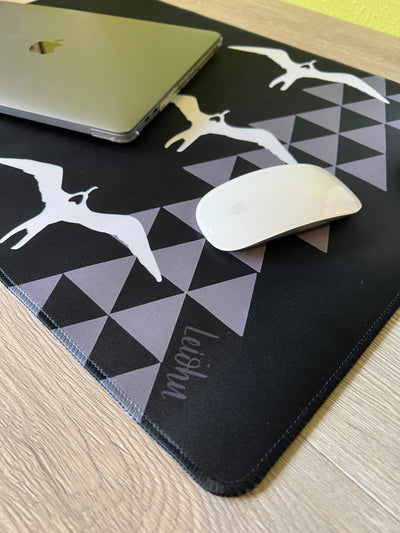 'Iwa - Desk Mat