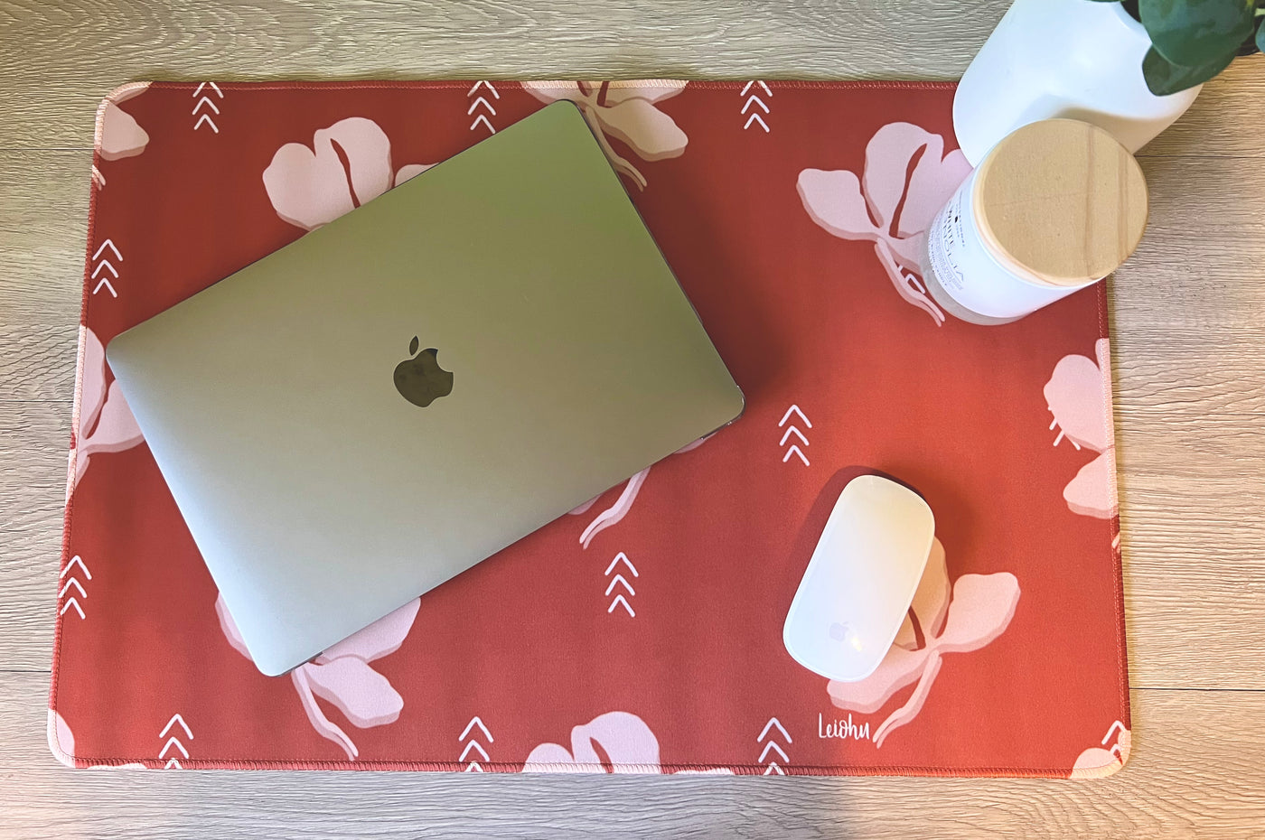 Awapuhi - Desk Mat